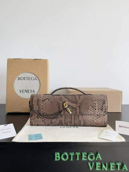 Picture of Bottega Veneta Handbags _SKUfw184063334fw